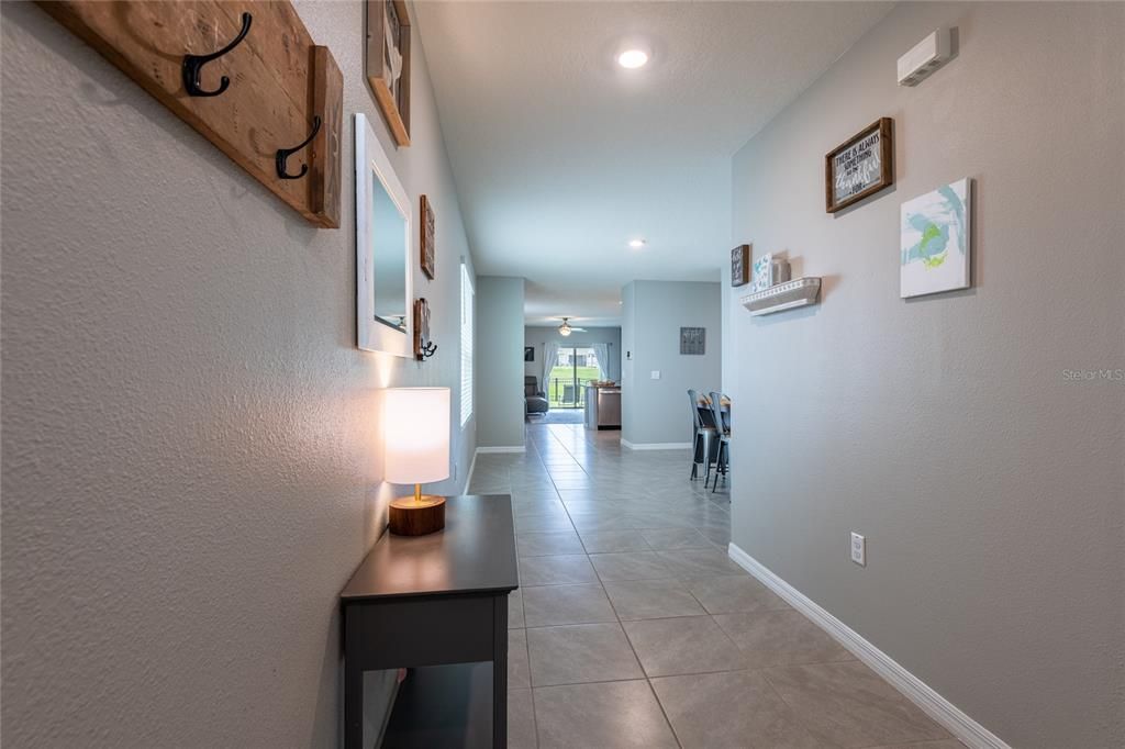 En Venta: $320,000 (3 camas, 2 baños, 1566 Pies cuadrados)
