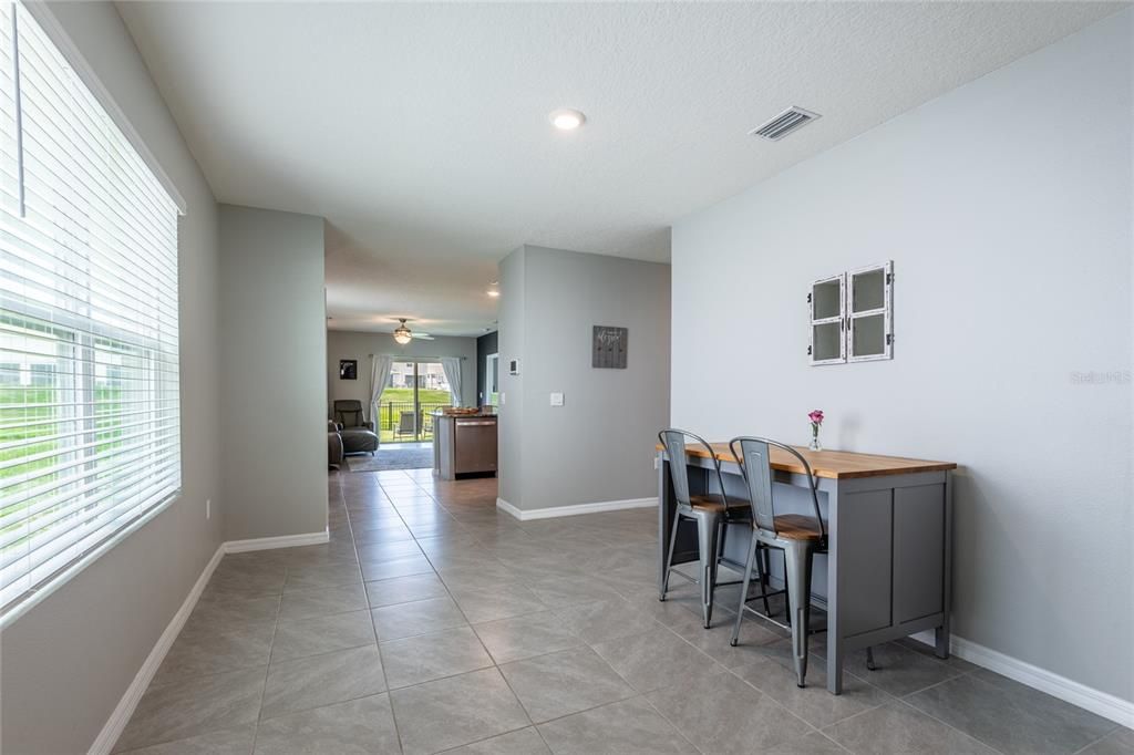 En Venta: $320,000 (3 camas, 2 baños, 1566 Pies cuadrados)