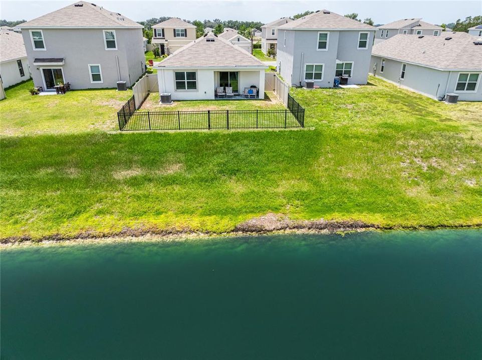 En Venta: $320,000 (3 camas, 2 baños, 1566 Pies cuadrados)