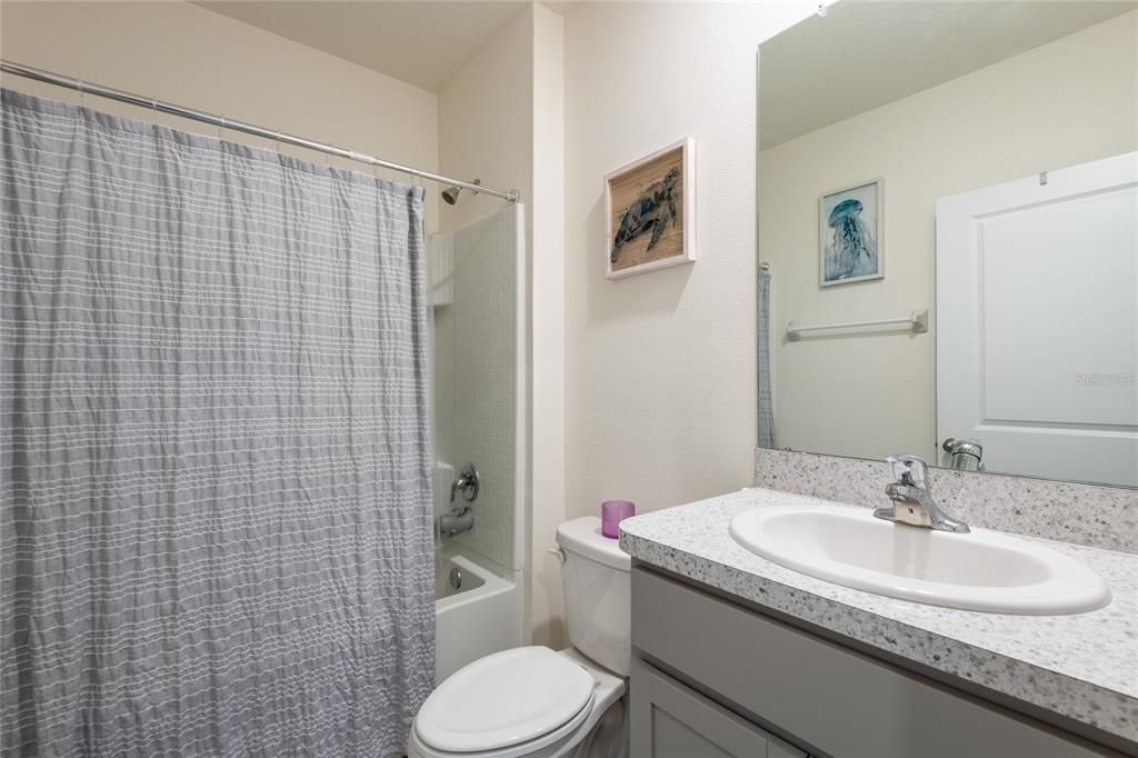 En Venta: $320,000 (3 camas, 2 baños, 1566 Pies cuadrados)