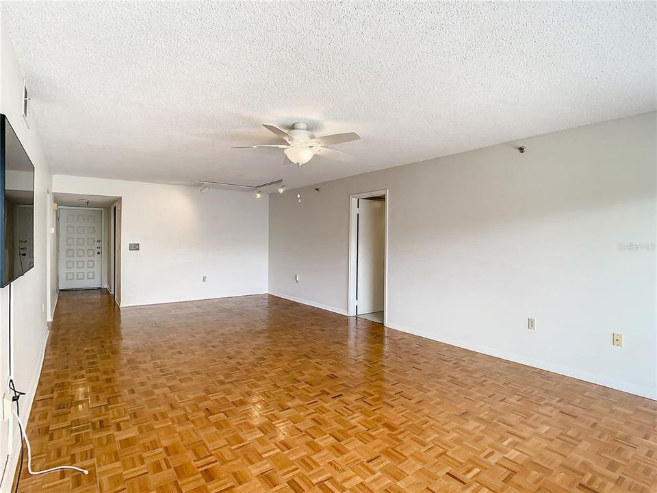 For Sale: $280,000 (3 beds, 2 baths, 1876 Square Feet)