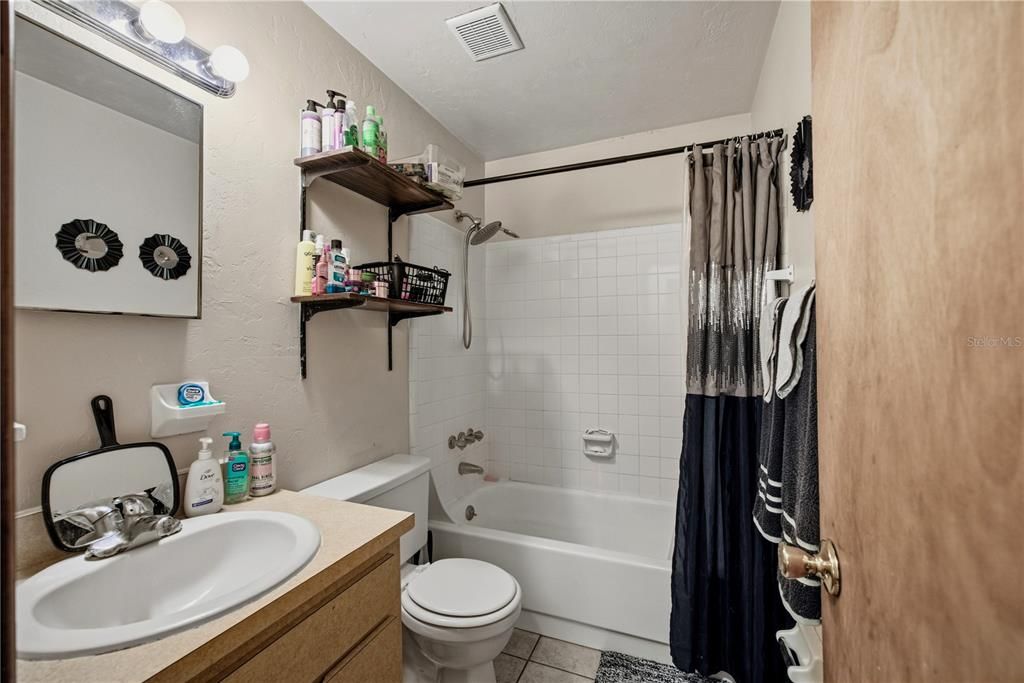 En Venta: $225,000 (3 camas, 1 baños, 1065 Pies cuadrados)