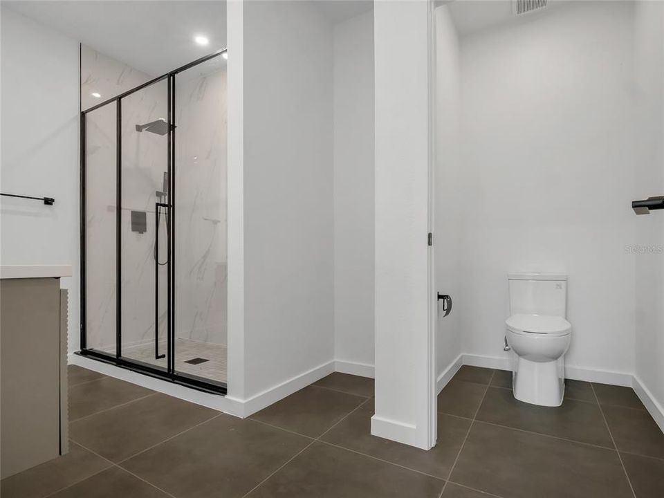 En Venta: $739,999 (3 camas, 3 baños, 2280 Pies cuadrados)