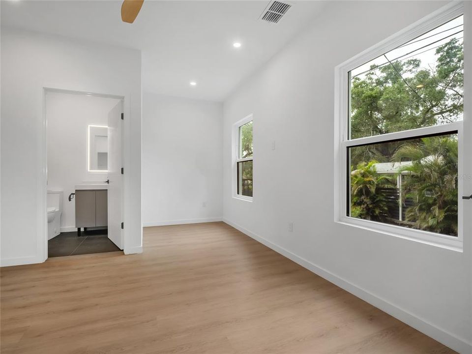 En Venta: $739,999 (3 camas, 3 baños, 2280 Pies cuadrados)