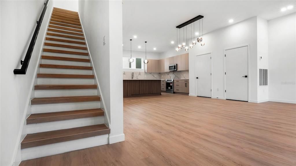 En Venta: $739,999 (3 camas, 3 baños, 2280 Pies cuadrados)