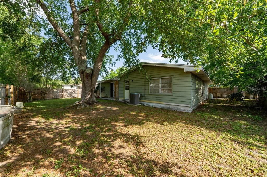 En Venta: $195,900 (2 camas, 2 baños, 1128 Pies cuadrados)