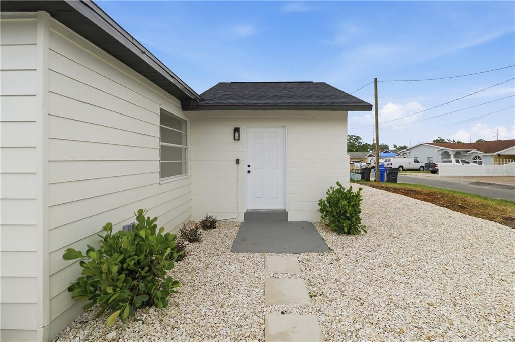 For Sale: $383,000 (3 beds, 2 baths, 1140 Square Feet)