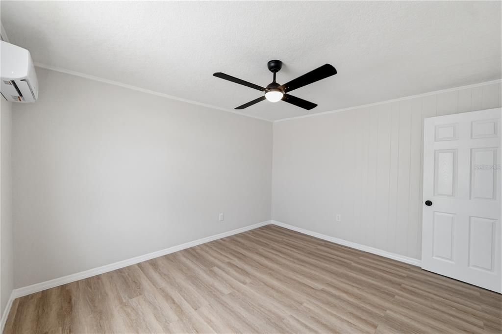 For Sale: $383,000 (3 beds, 2 baths, 1140 Square Feet)