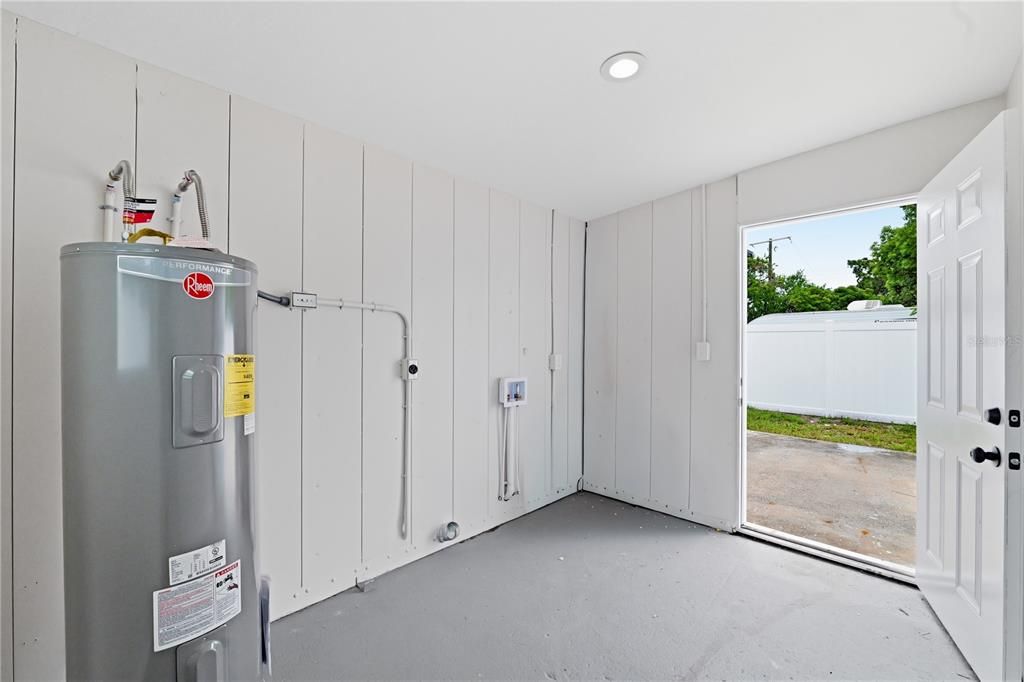 For Sale: $383,000 (3 beds, 2 baths, 1140 Square Feet)