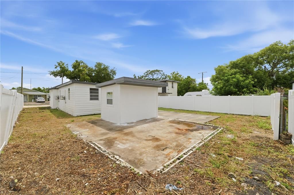 For Sale: $383,000 (3 beds, 2 baths, 1140 Square Feet)
