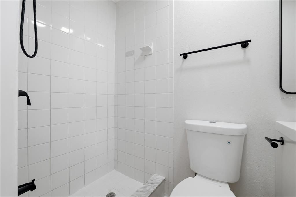 For Sale: $383,000 (3 beds, 2 baths, 1140 Square Feet)