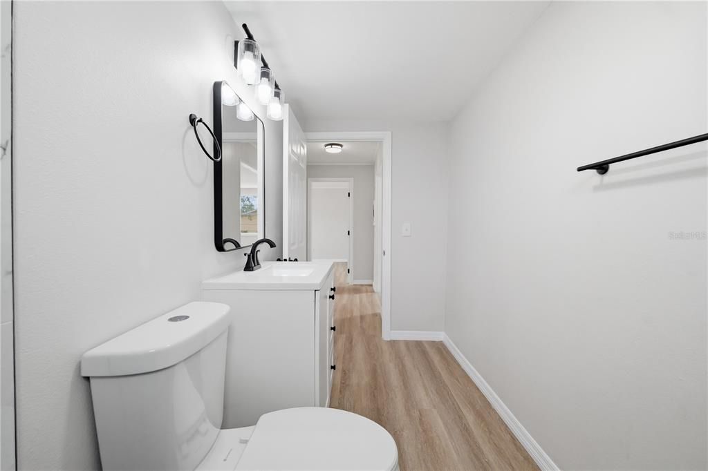 For Sale: $383,000 (3 beds, 2 baths, 1140 Square Feet)