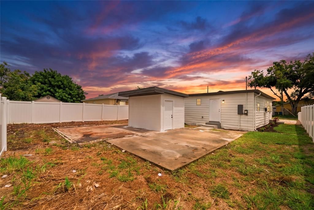 For Sale: $383,000 (3 beds, 2 baths, 1140 Square Feet)