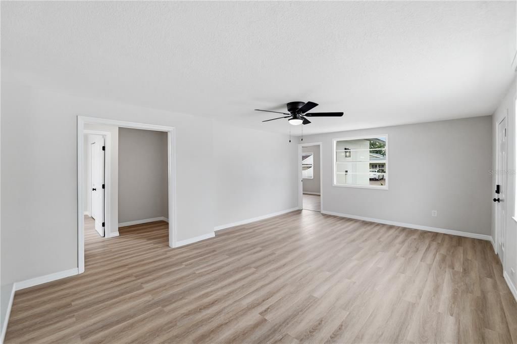 For Sale: $383,000 (3 beds, 2 baths, 1140 Square Feet)
