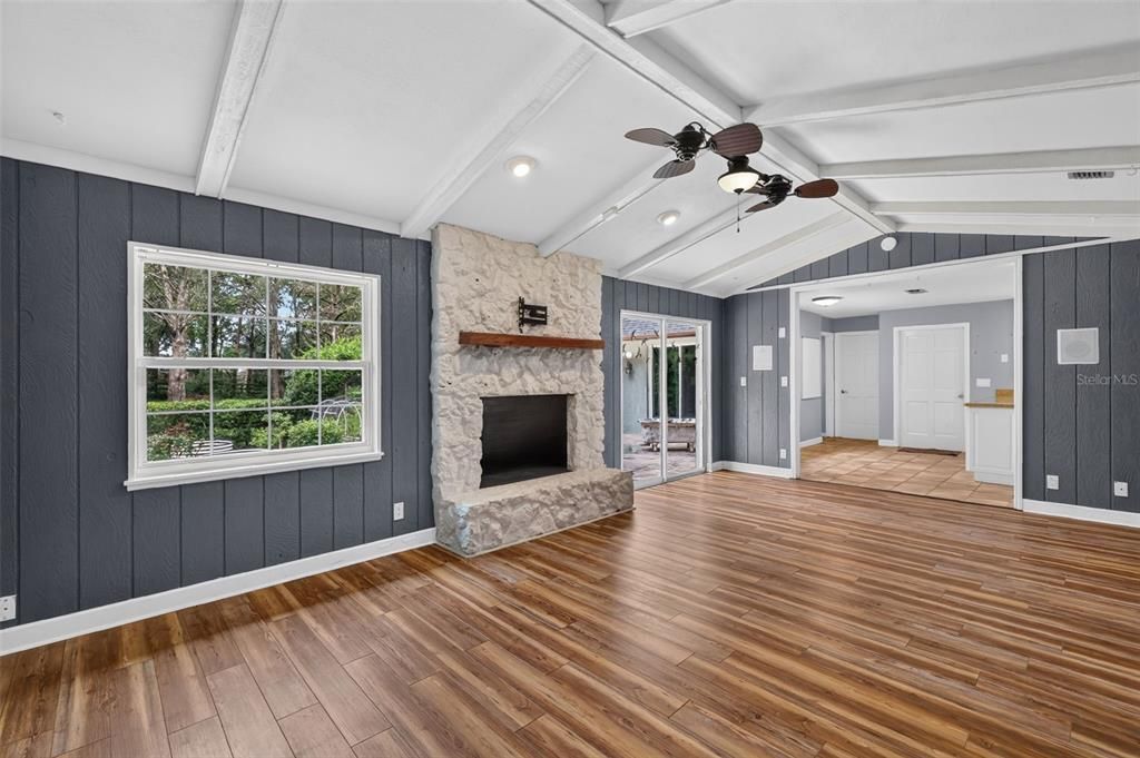 For Sale: $365,000 (3 beds, 2 baths, 2065 Square Feet)