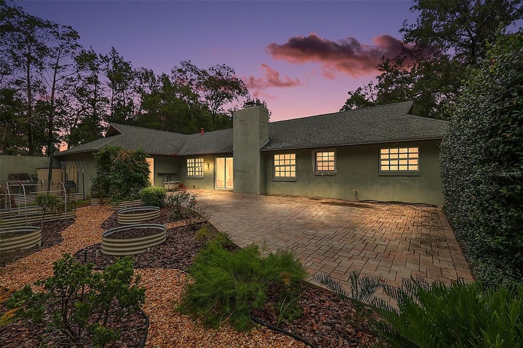 For Sale: $365,000 (3 beds, 2 baths, 2065 Square Feet)