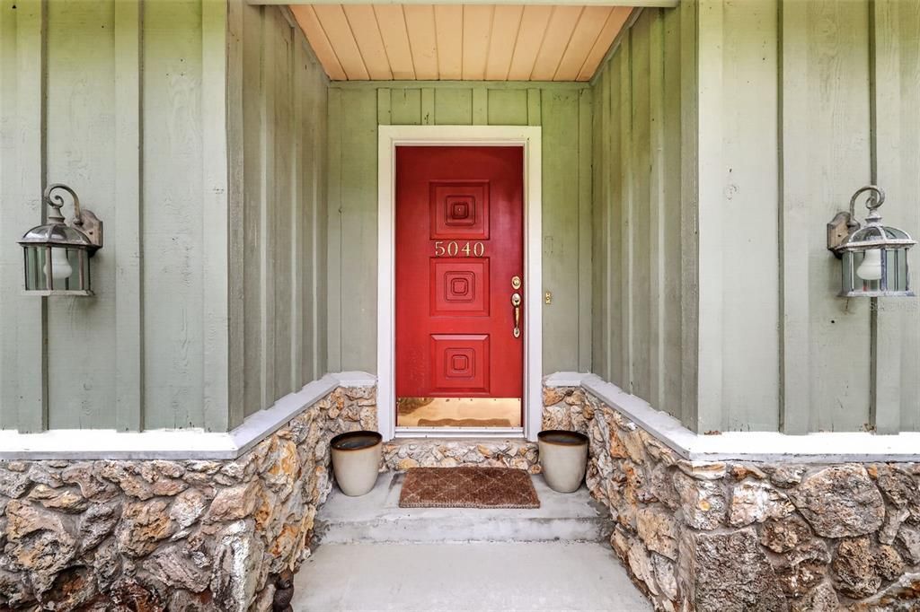 For Sale: $365,000 (3 beds, 2 baths, 2065 Square Feet)