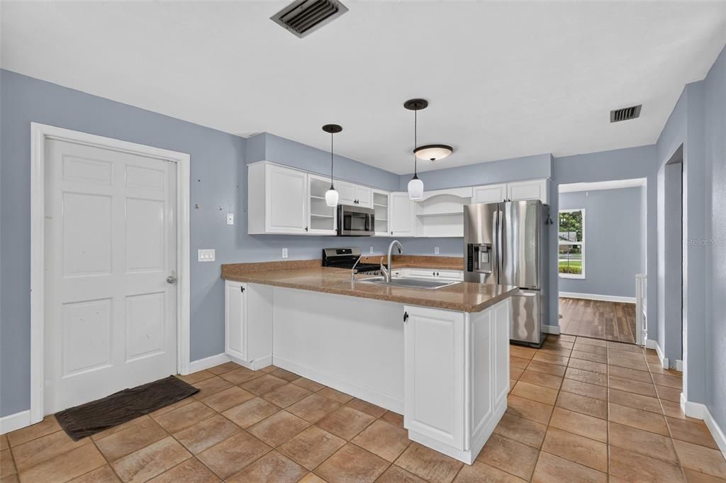 For Sale: $365,000 (3 beds, 2 baths, 2065 Square Feet)