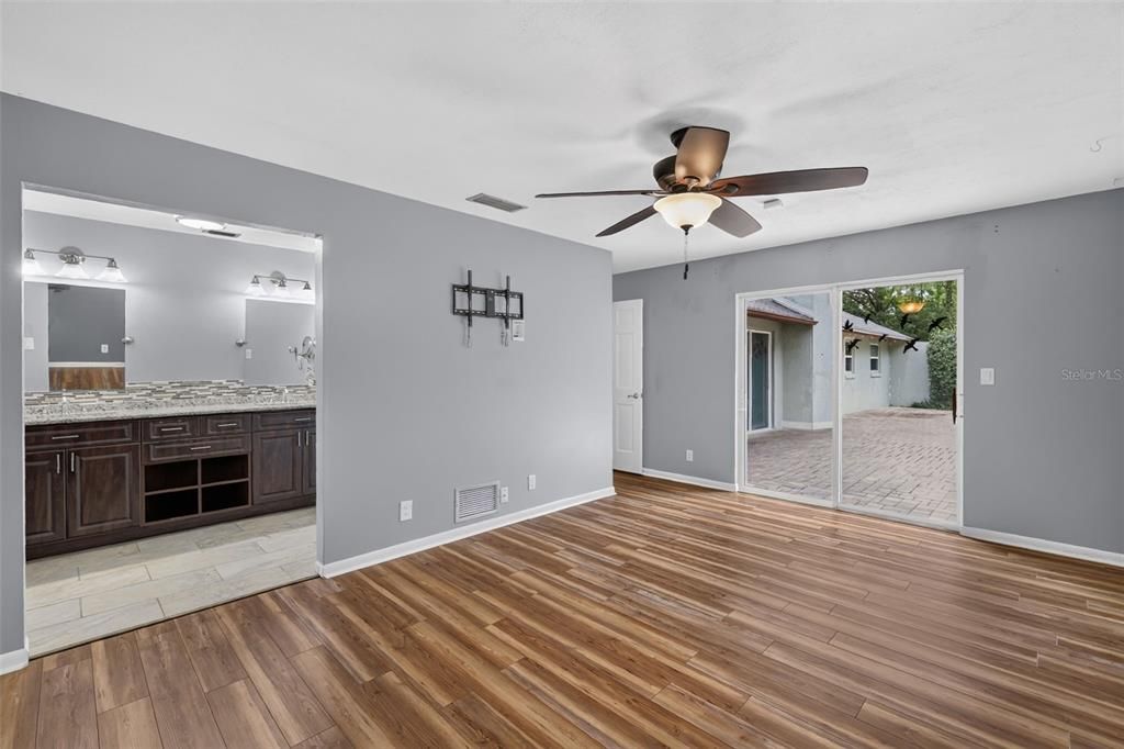 For Sale: $365,000 (3 beds, 2 baths, 2065 Square Feet)
