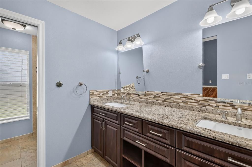For Sale: $365,000 (3 beds, 2 baths, 2065 Square Feet)
