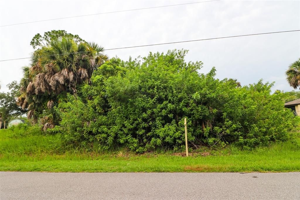 En Venta: $49,900 (0.23 acres)