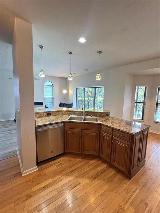 В аренду: $3,450 (4 спален, 2 ванн, 2232 Квадратных фут)