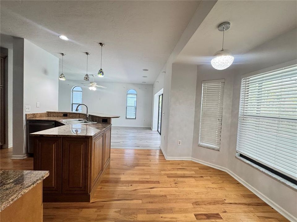 В аренду: $3,450 (4 спален, 2 ванн, 2232 Квадратных фут)
