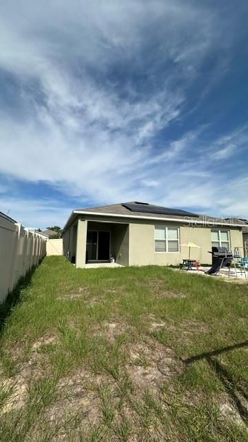For Rent: $2,200 (4 beds, 2 baths, 1602 Square Feet)
