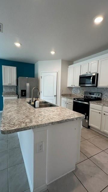 For Rent: $2,200 (4 beds, 2 baths, 1602 Square Feet)