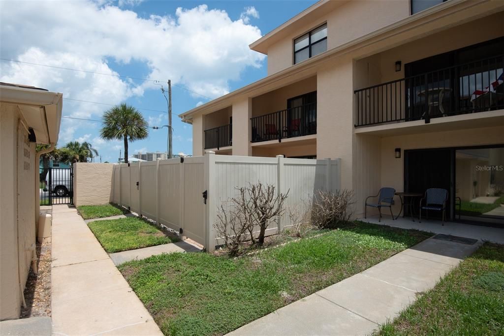 En Venta: $279,000 (2 camas, 2 baños, 1026 Pies cuadrados)