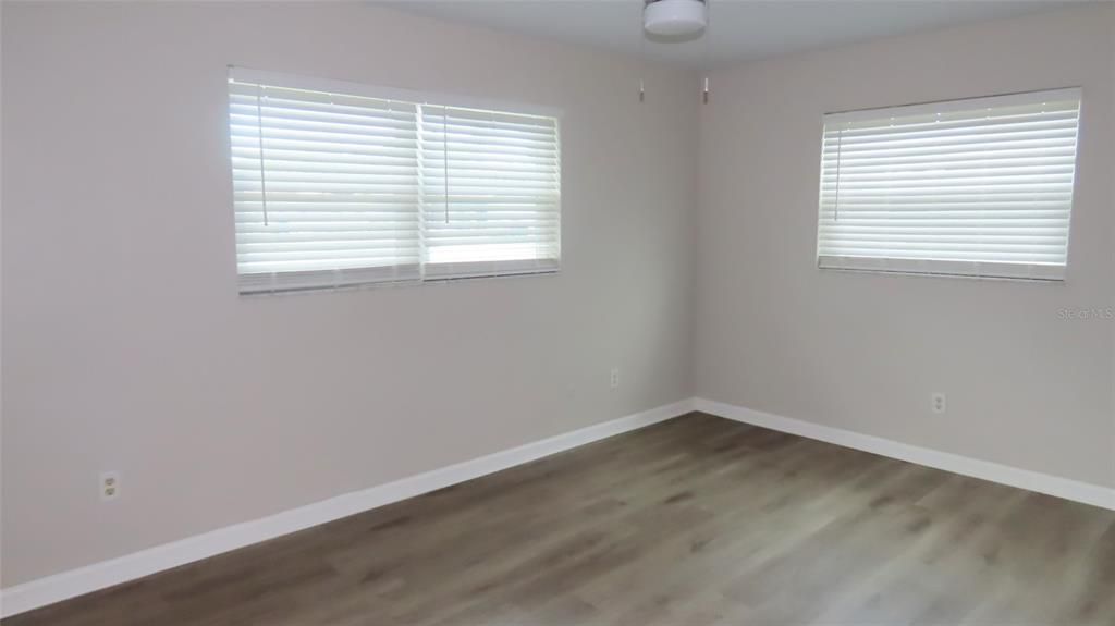 For Sale: $399,900 (3 beds, 1 baths, 1246 Square Feet)