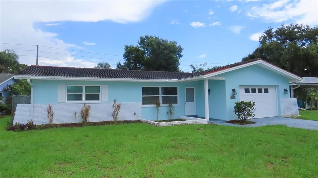 For Sale: $399,900 (3 beds, 1 baths, 1246 Square Feet)