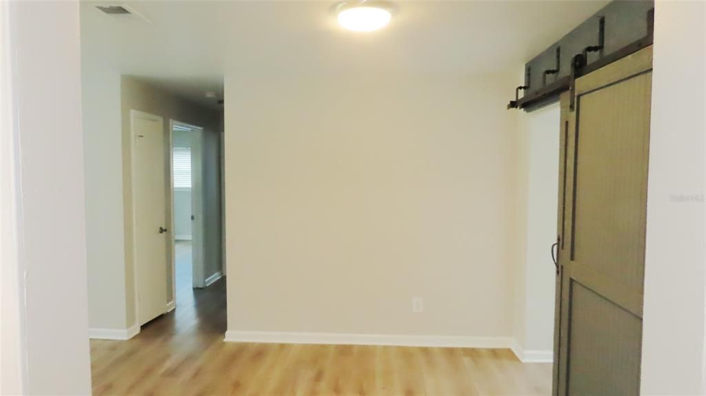 For Sale: $399,900 (3 beds, 1 baths, 1246 Square Feet)