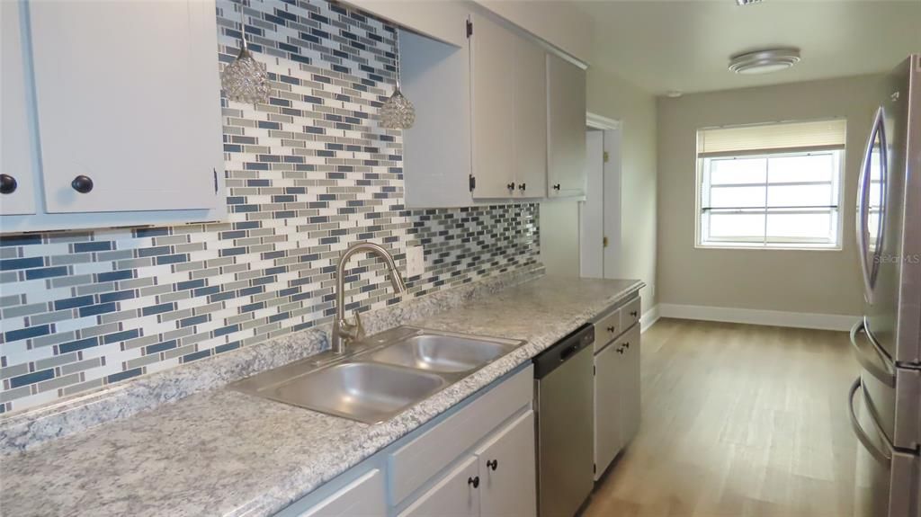 For Sale: $399,900 (3 beds, 1 baths, 1246 Square Feet)