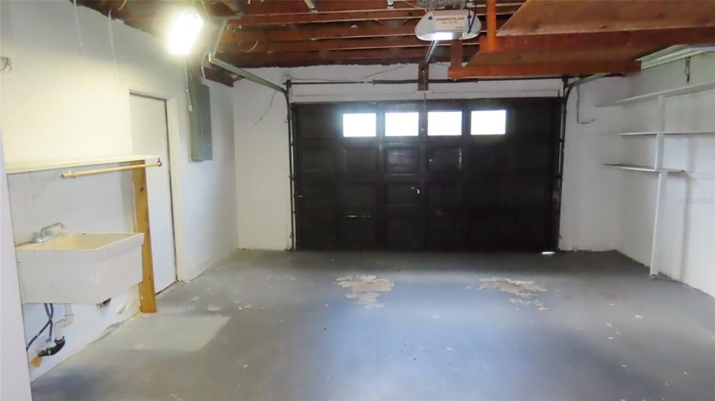 For Sale: $399,900 (3 beds, 1 baths, 1246 Square Feet)
