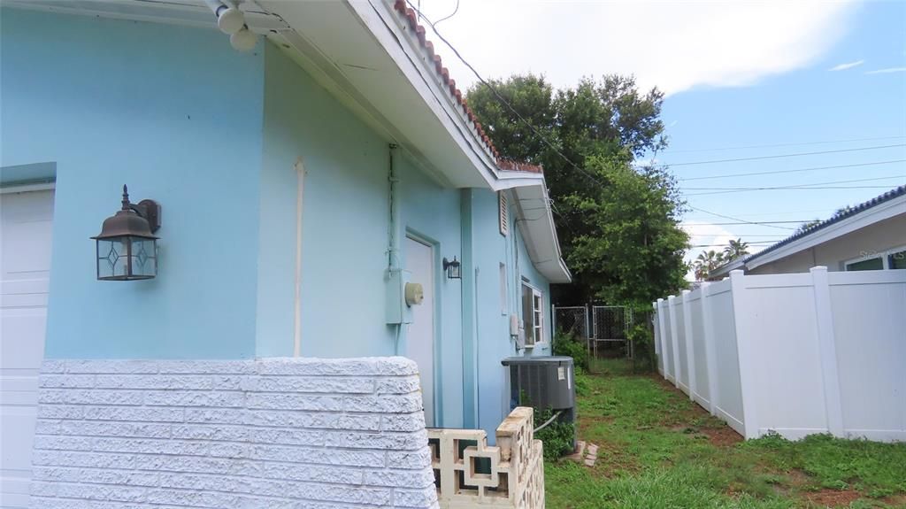 For Sale: $399,900 (3 beds, 1 baths, 1246 Square Feet)