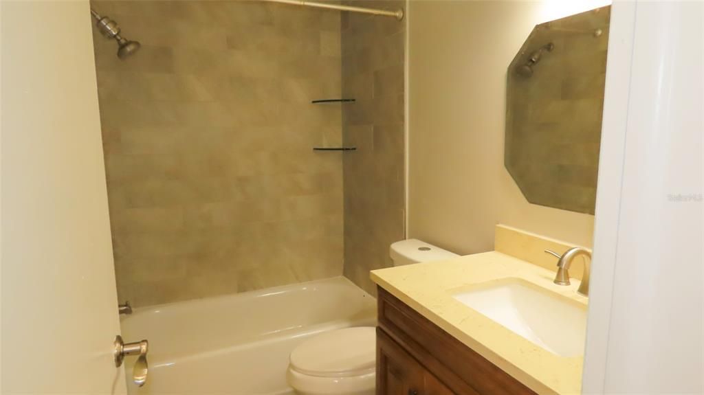 For Sale: $399,900 (3 beds, 1 baths, 1246 Square Feet)