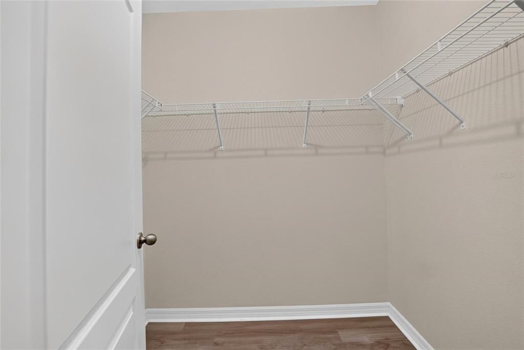 For Sale: $325,000 (3 beds, 2 baths, 1676 Square Feet)