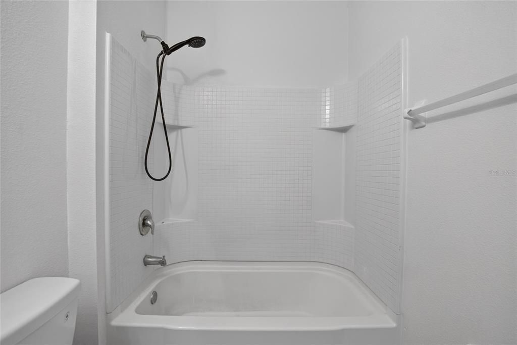 For Sale: $325,000 (3 beds, 2 baths, 1676 Square Feet)