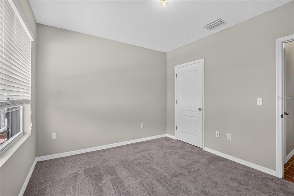 For Sale: $325,000 (3 beds, 2 baths, 1676 Square Feet)
