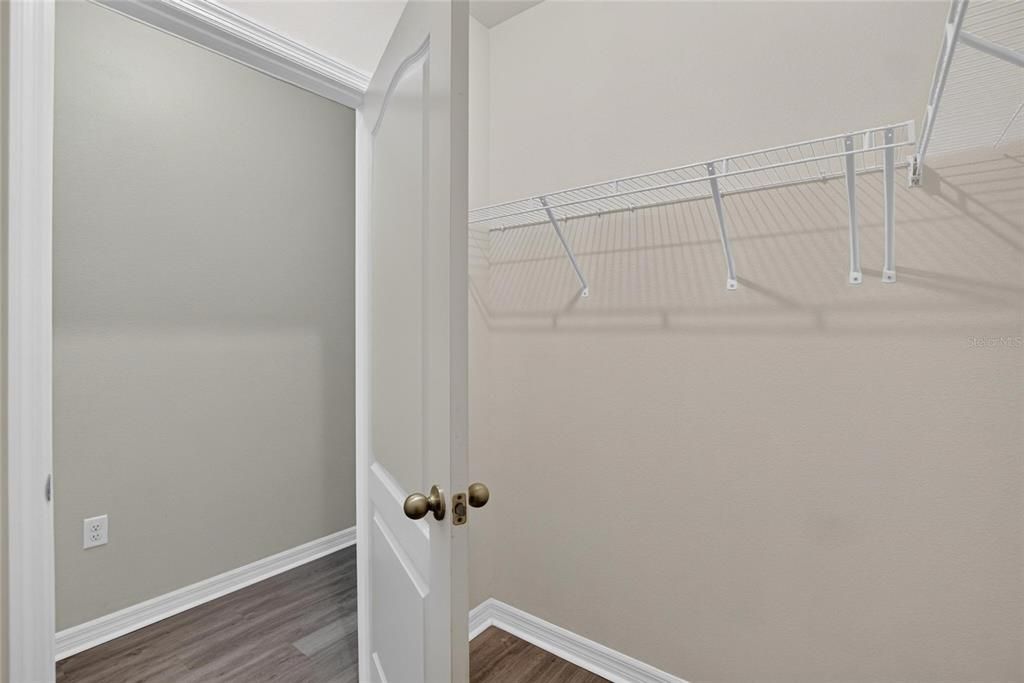 For Sale: $325,000 (3 beds, 2 baths, 1676 Square Feet)