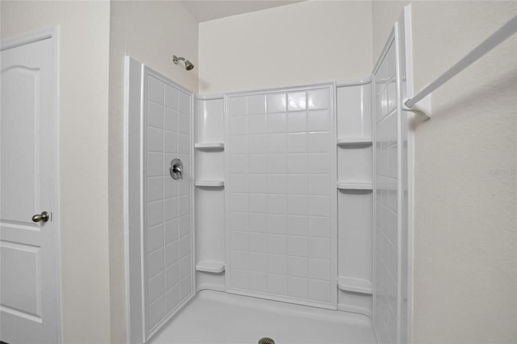 For Sale: $325,000 (3 beds, 2 baths, 1676 Square Feet)