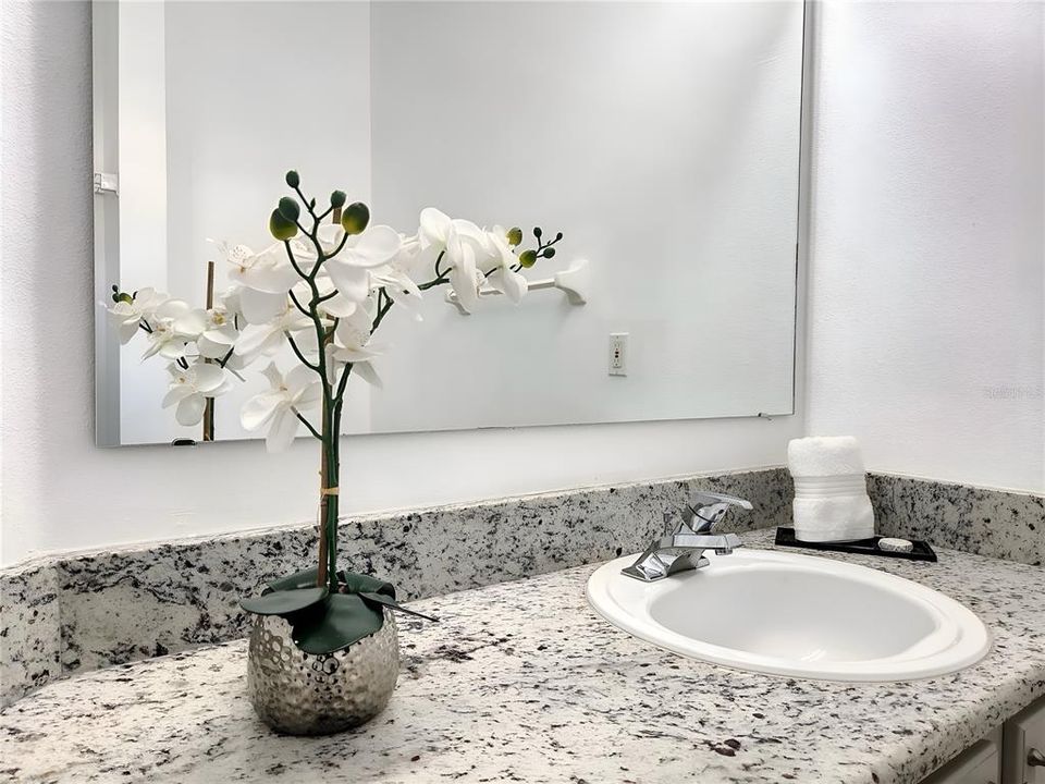 На продажу: $259,900 (3 спален, 2 ванн, 1291 Квадратных фут)