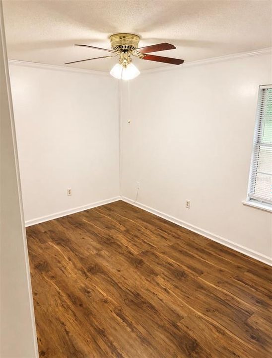 For Sale: $230,000 (3 beds, 1 baths, 1282 Square Feet)