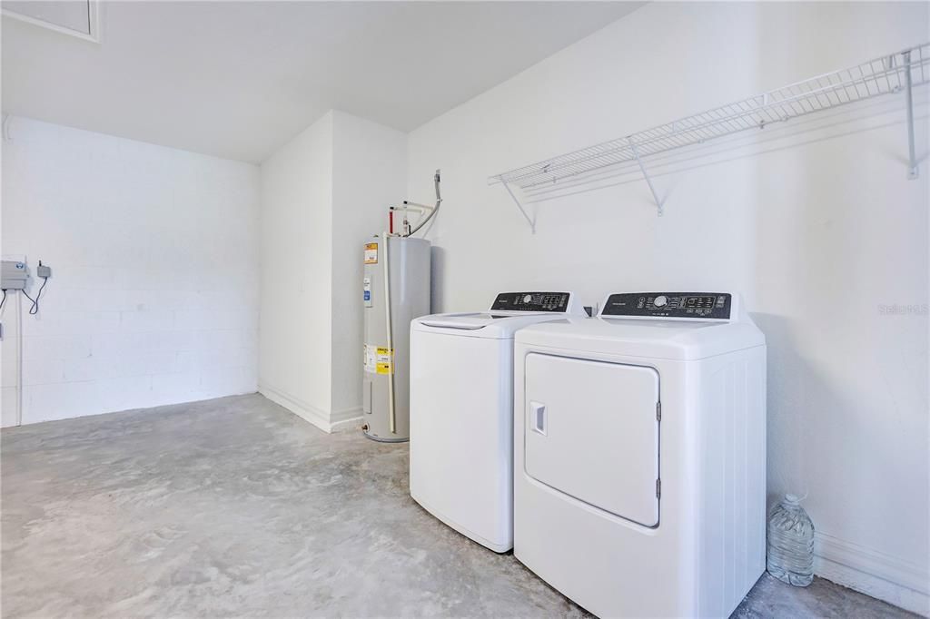 For Sale: $325,000 (3 beds, 2 baths, 1457 Square Feet)