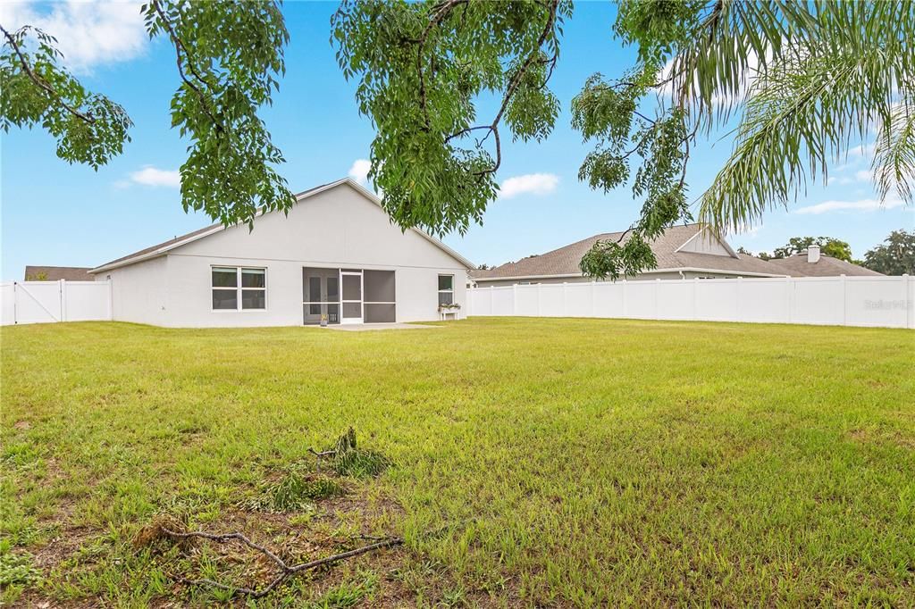 For Sale: $325,000 (3 beds, 2 baths, 1457 Square Feet)