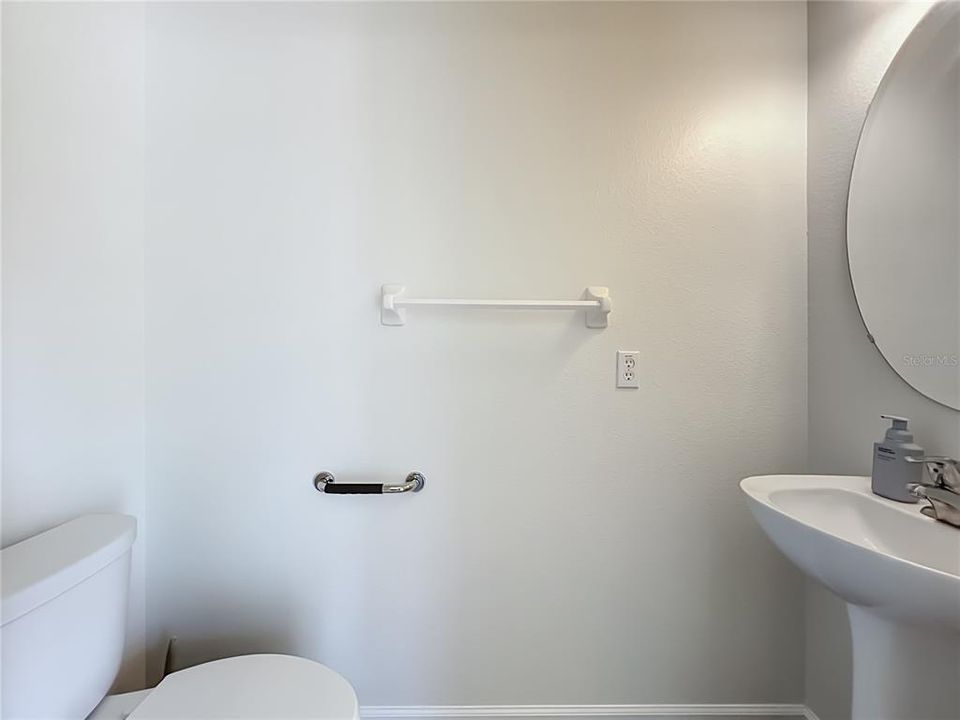 For Sale: $374,900 (5 beds, 2 baths, 1730 Square Feet)