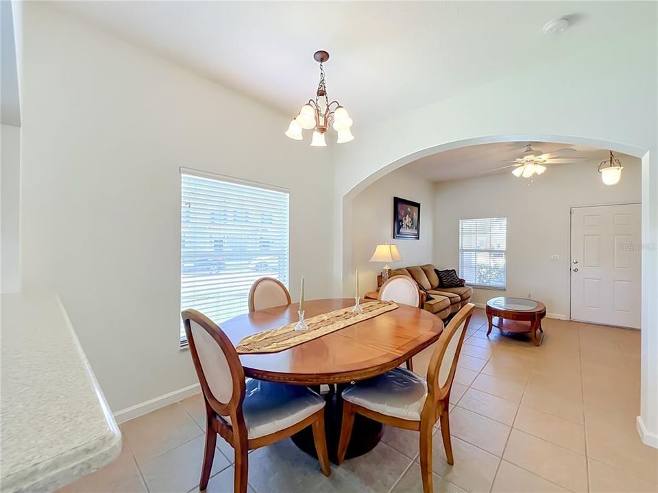 For Sale: $374,900 (5 beds, 2 baths, 1730 Square Feet)