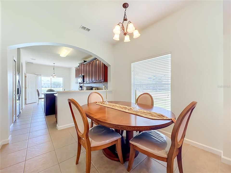 For Sale: $374,900 (5 beds, 2 baths, 1730 Square Feet)