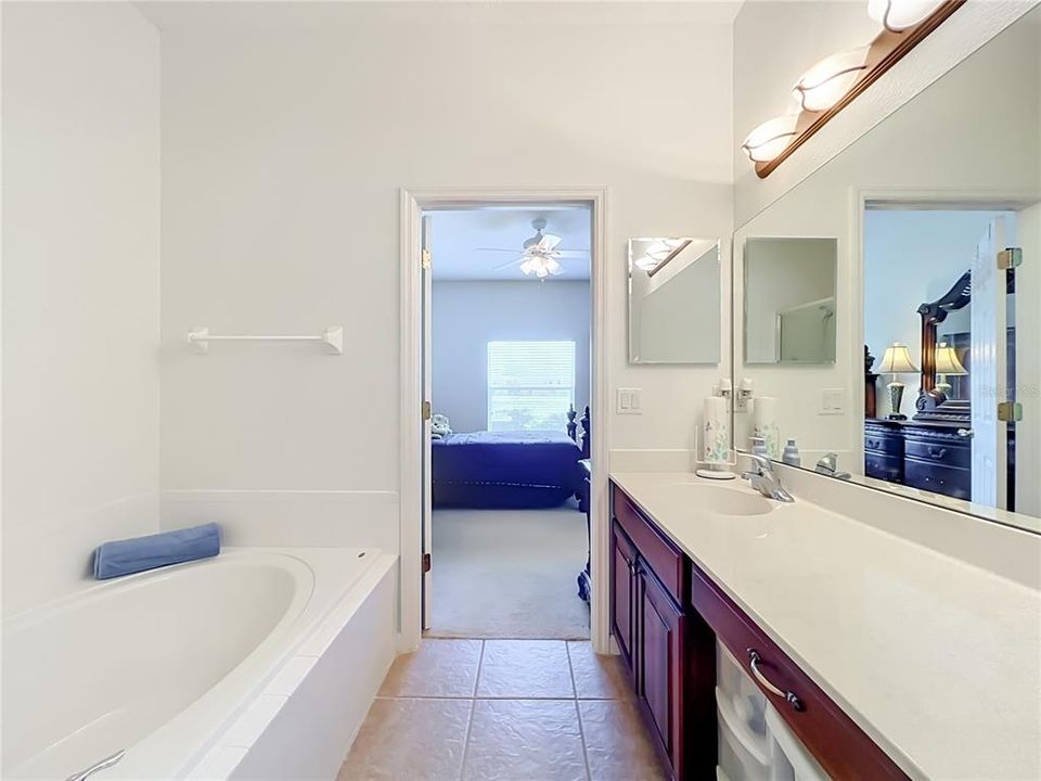 For Sale: $374,900 (5 beds, 2 baths, 1730 Square Feet)